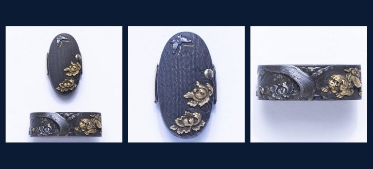 牡丹獅子胡蝶図縁頭 蟠龍軒貞中（花押）